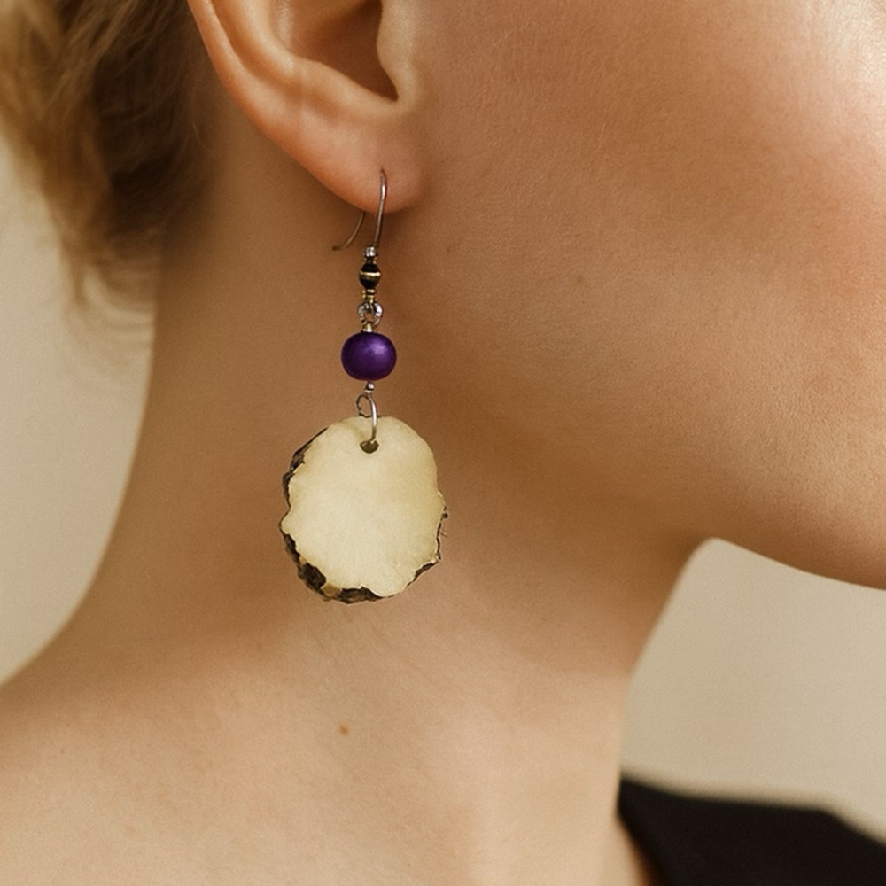 🍒4/$15 Purple and Cream Dangle Earrings